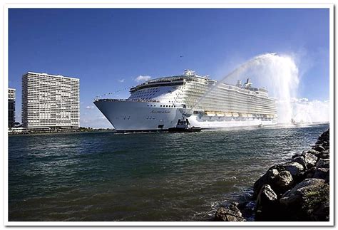 Biggest Cruise Ship Ever Built Gallery Ebaums World