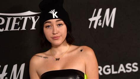 why noah cyrus says growing up in miley s shadow was unbearable