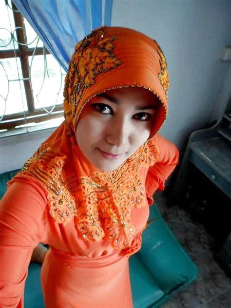 Indonesia Jilbaber Tudung Hijab Bandung Hisap Kontol Porn Pictures
