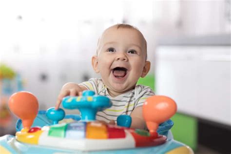 baby activity centers    stimulated littleonemag
