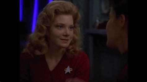 Janeway And Kes Star Trek Voyager Youtube