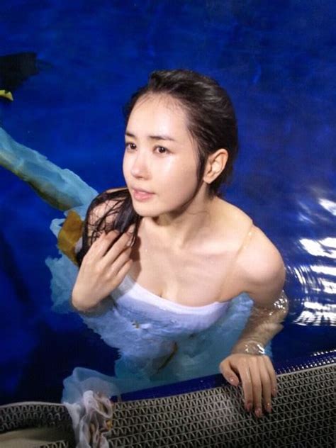 [pictures] Lee Da Hae Is Shooting A Cf In The Water