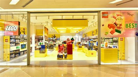 certified lego thailand store  siam paragon  retail asia