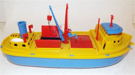 vintage plastic toy boat no markings looks like m
