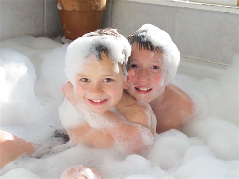 claudiasbloggia bath bubbles