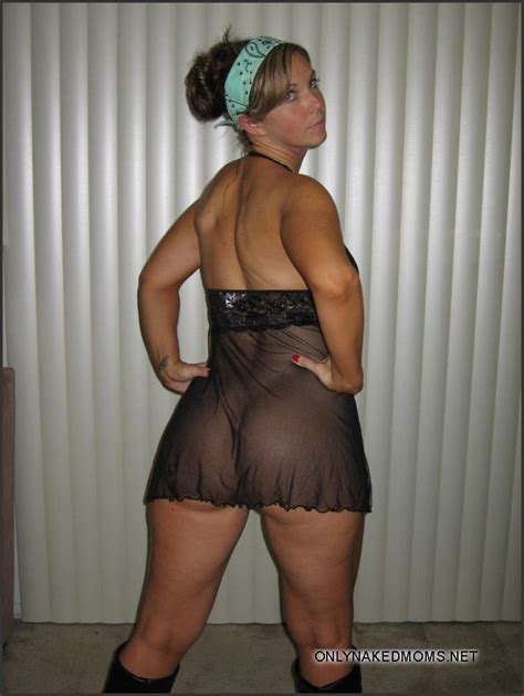 the oiled milf collection pic 2