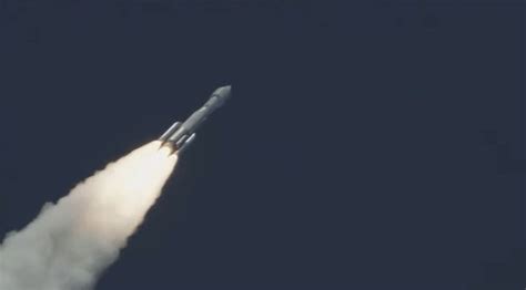 atlas  rocket launches sbirs geo  missile warning satellite