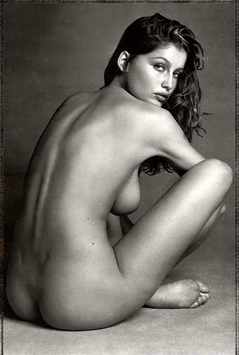 Laetitia Casta Nude And Sexy 13 Photos Thefappening