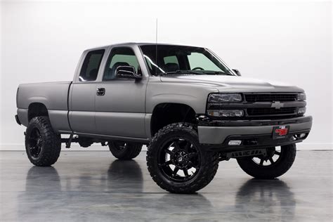 find  lifted white chevy silverado    ultimate rides