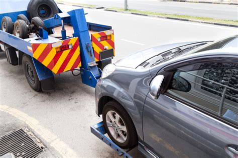 3 Surprising Facts About The History Of Tow Trucks A1