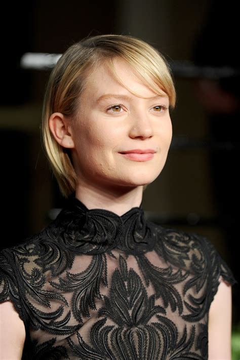 Mia Wasikowska Hot Actress Hd Wallpaper Hd Wallpapers