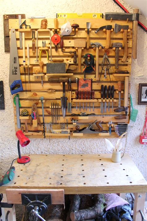 tool rack  work bench pallet furniture plans pallet home decor diy furniture projects