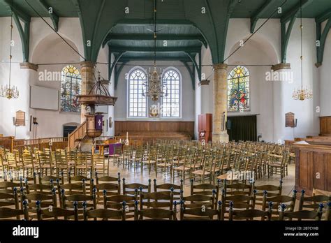 dutch reformed church  coevorden interior  pulpit   built dutch reformed church