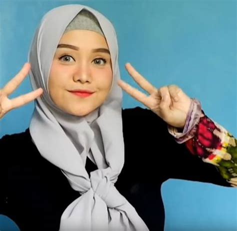 tutorial hijab pashmina simple pakai anting ragam muslim