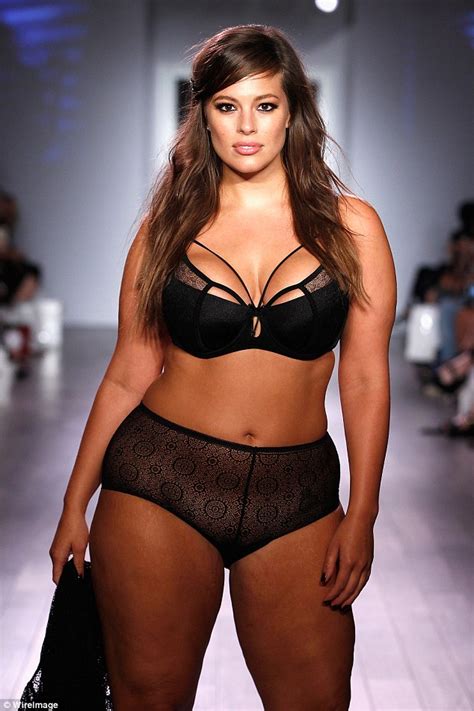 Ashley Graham Stars In 20 20 S The Year Special Daily Mail Online
