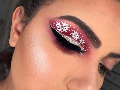 Holiday Makeup Looks To Wow This Season Society19