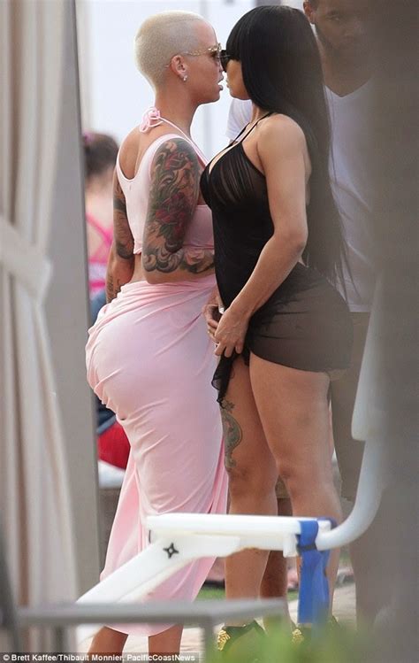 Amber Rose Exposes Those Things She Got In Public See Photos