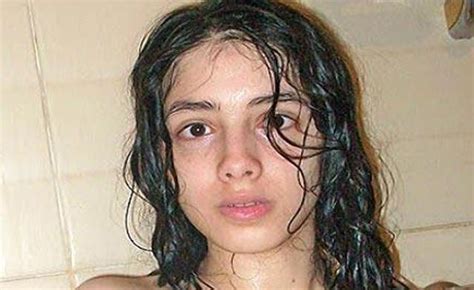 Egypt Youth Movement Denies Ties With Girl In Nude Self Portrait