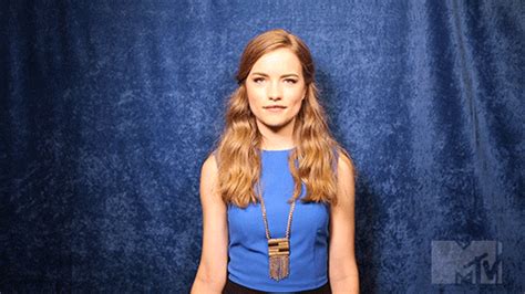 willa fitzgerald scream find and share on giphy