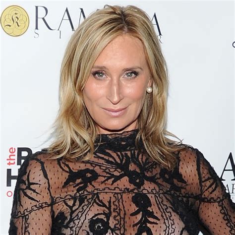 Sonja Morgan 51 Goes Braless Flashes Nipple Pasties And Boobs E Online