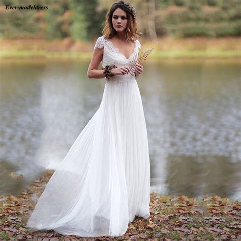 Bohemian Lace Tulle Wedding Dresses Cap Sleeves V Neck 2019 Beach