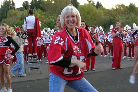 Utah S Dancing Crazy Lady Owns Her Title Sports