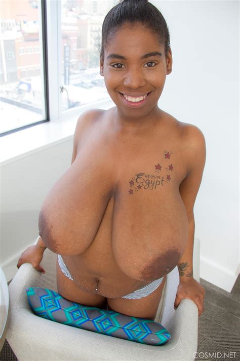 busty ebony girl quana stevens shows you her enormous jugs coed cherry