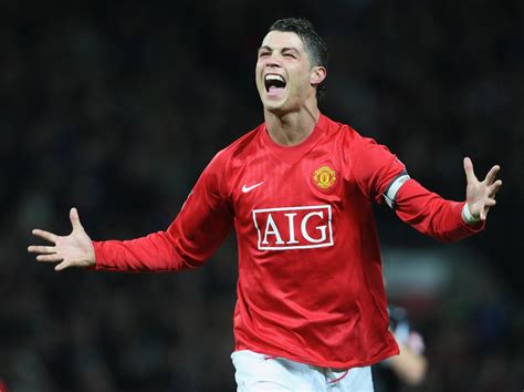 man utd exploring cristiano ronaldos shock transfer return  superstar  axed