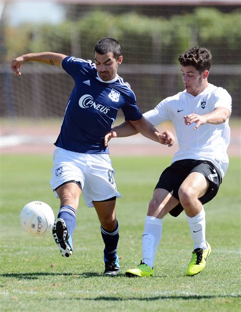 pictures jonas brothers charity soccer game