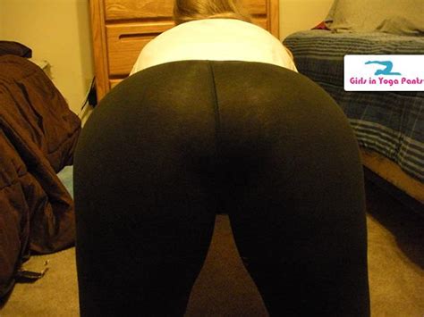 a visitor s girlfriend in see through yoga pants hot girls in yoga pants best booty leggings