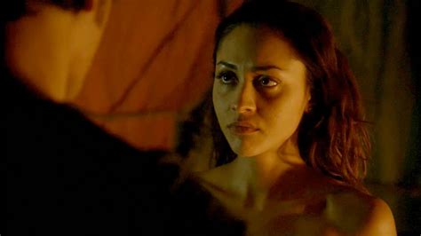 naked lindsey morgan in the 100