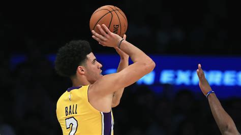 Why Lonzo Ball S Shooting Struggles May Have Nothing To Do