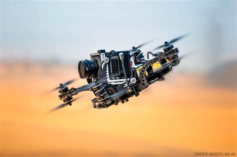 los drones fpv revolucionan el sector cinematografico prodrone servicios de drones en