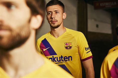 fc barcelona  nike  kit football fashion