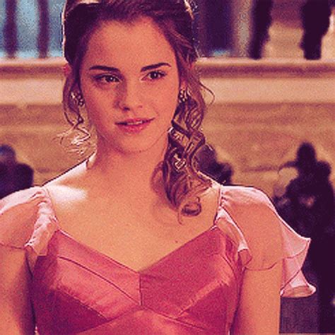 Emma Watson S  Find And Share On Giphy