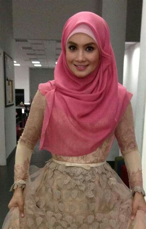 norjuma habib mohamad    hijab monguls  malaysia  mother      young