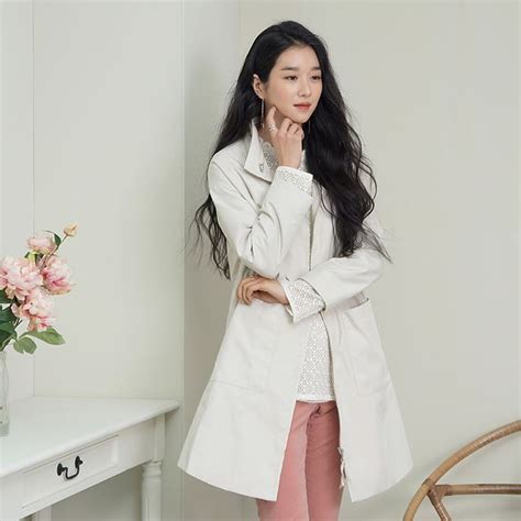 Seo Ye Ji Is All Smiles In The Spring Campaign For Fashion