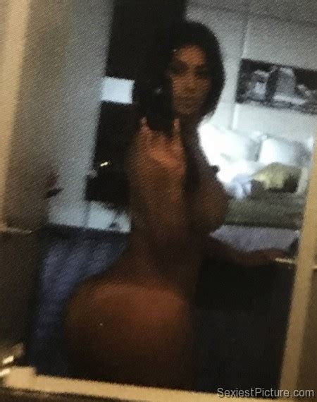 kim kardashian nude naked selfie leaked stolen phone celebrity leaks scandals leaked sextapes