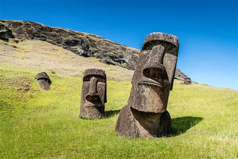 why you might be seeing the moai moyai emoji more and more often