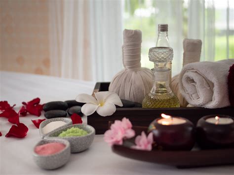 ways  create  relaxing spa  experience  home today