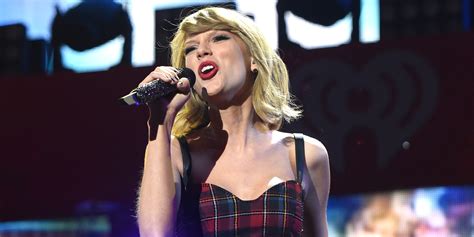 taylor swift is obsessed with this blank space style mashup huffpost