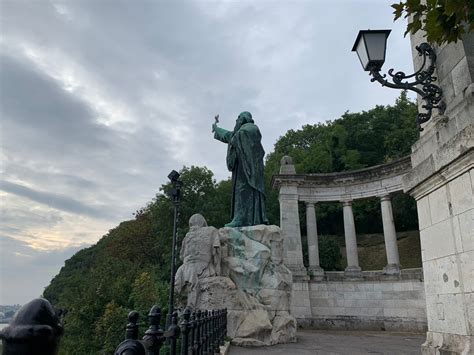 gellert hill julia kravianszky private  guide  budapest hungary