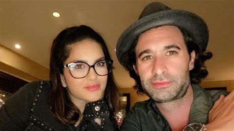 sunny leone posts love filled pic with husband ‘dinner with daniel