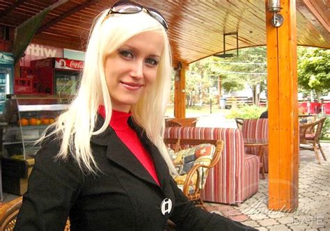 moldovan girl irina from rîbniţa 36 yo hair color blond