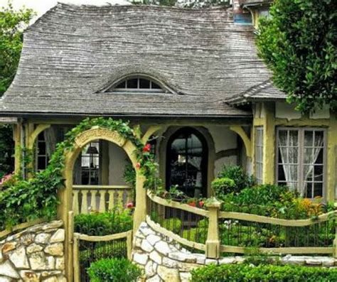 pin  krasi dneva  fairytales  fantastical  fairytale cottage storybook cottage