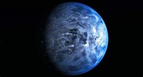 newly discovered alien deep blue planet rains glass
