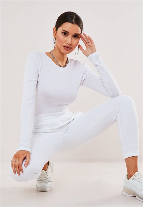 white basic crew neck long sleeve fitted t shirt missguided