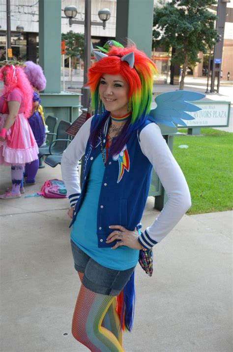 rainbow dash cosplay by glitzygeekgirl on deviantart