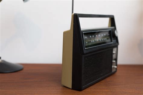 vintage portable radio radio shack realistic amfm battery operated stereo  camping