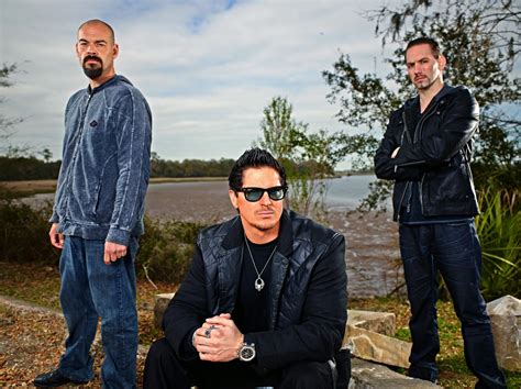 paranormal pop culture zak bagans promises   big  ghost adventures season